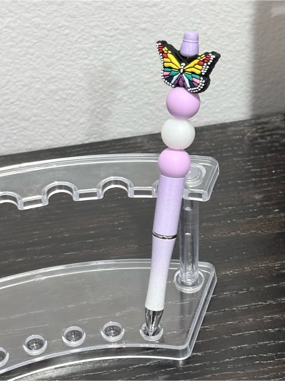 Handcrafted butterfly beaded pen - Picture 4 of 5